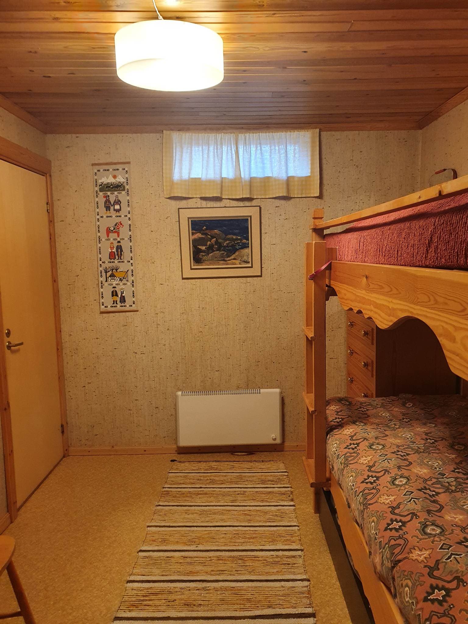 The bedroom in the basement with bunk bed